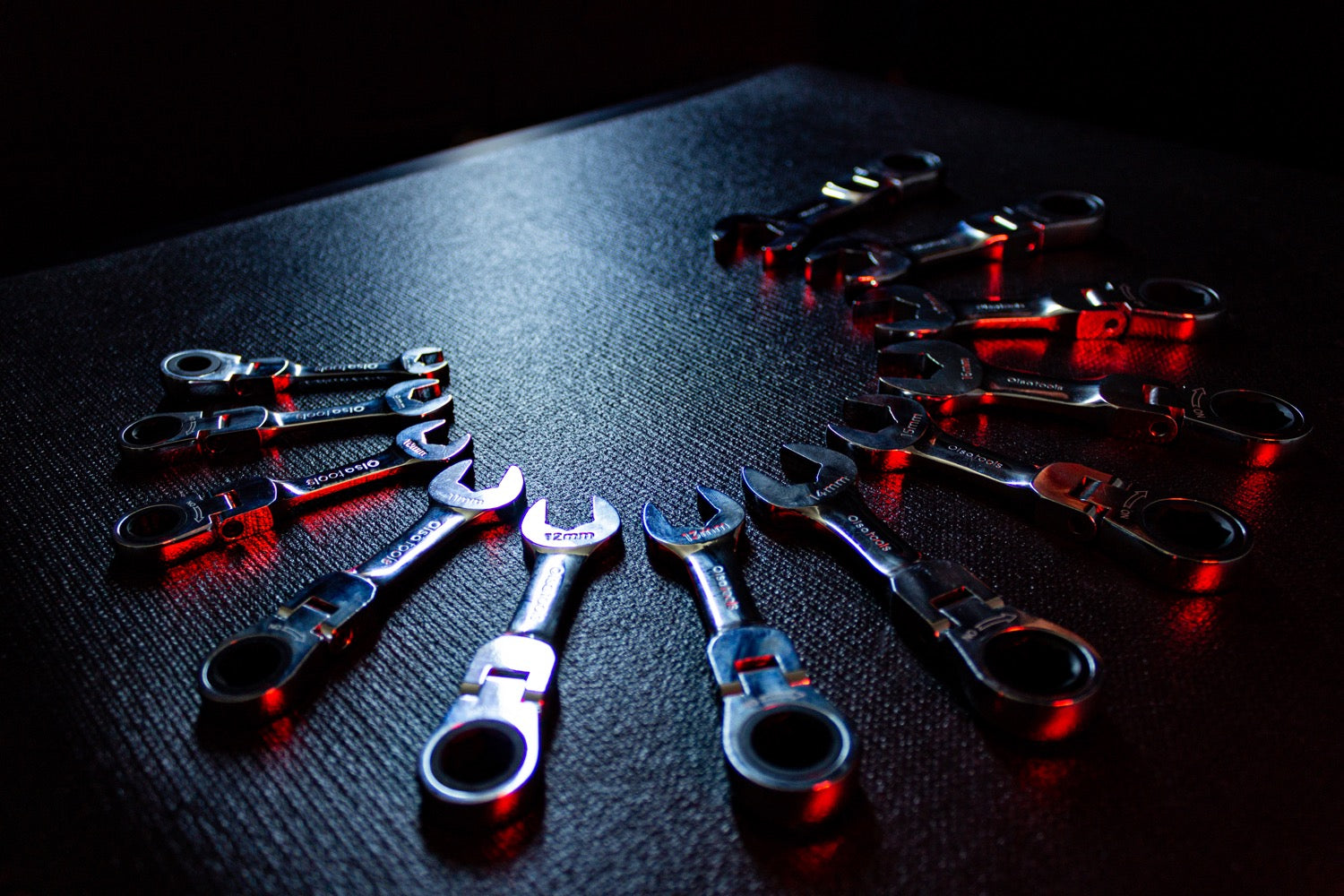 Access Tight Spaces With 120 Teeth