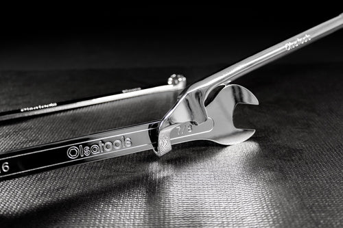 Ergonomic, slip-resistant grip keeps you safe