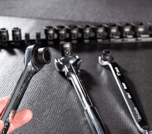 A wrench‑ready base beats awkward adapters