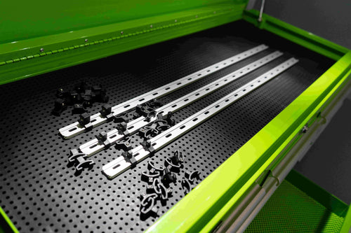 Customizable rail that holds sockets tight