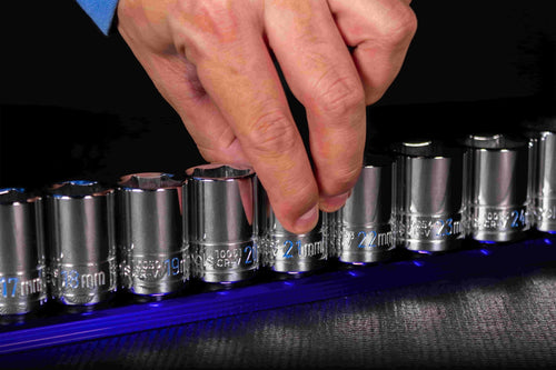 Sockets fall when you pull a tray
